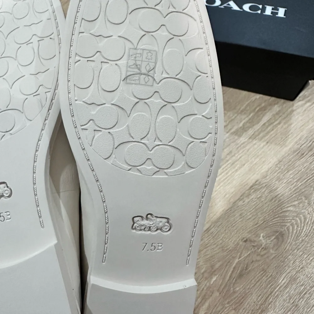 NWT Coach Leather Mary Jane Flats Chalk Color , Size 7.5, 8, 8,5 - Picture 9 of 10